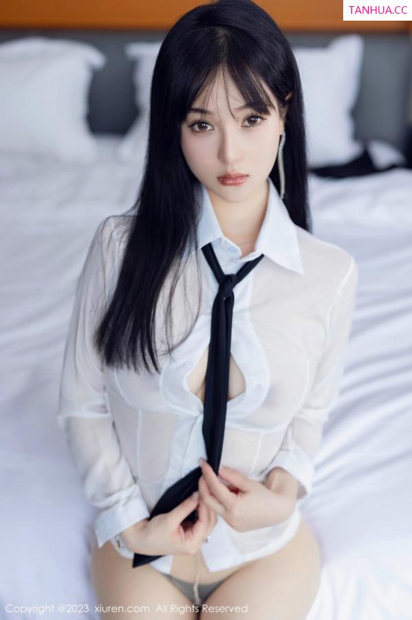 罗熙桐  [XiuRen]高清写真图 2023.05.10 No.6711 桐桐 长靴美腿第36张图片
